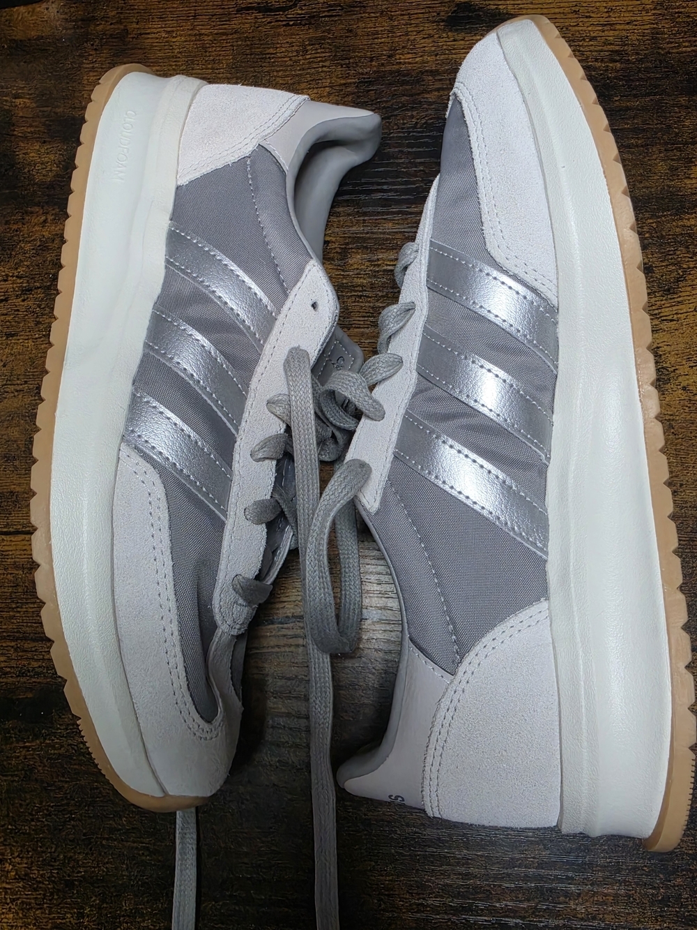 adidas Run 70's 2.0 In Grey And Silver - Picture 3 of 12